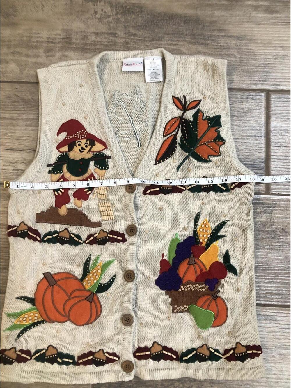 Vintage Fall Halloween Beaded Sweater Vest Small Fall Pumpkins Scarecrow Acorns
